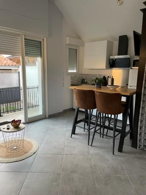 Charmant Studio Pouvant Accueillir 4 Personnes Anglet Exterior photo
